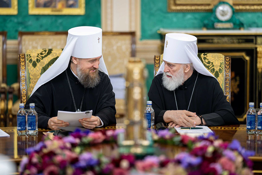 Святейший Патриарх Кирилл возглавил первое в 2025 году заседание Священного Синода