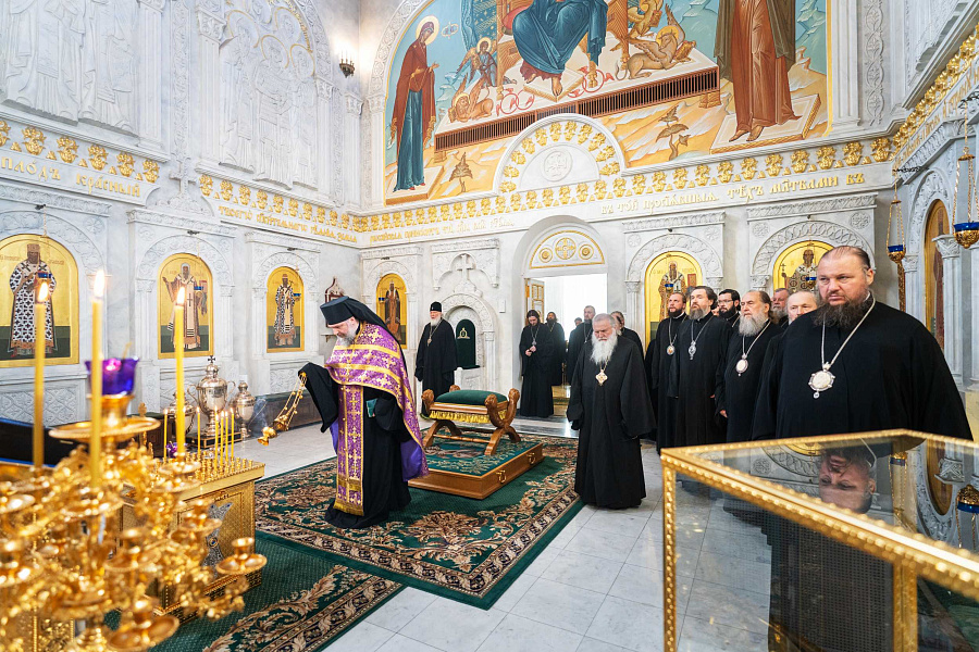 Святейший Патриарх Кирилл возглавил первое в 2025 году заседание Священного Синода
