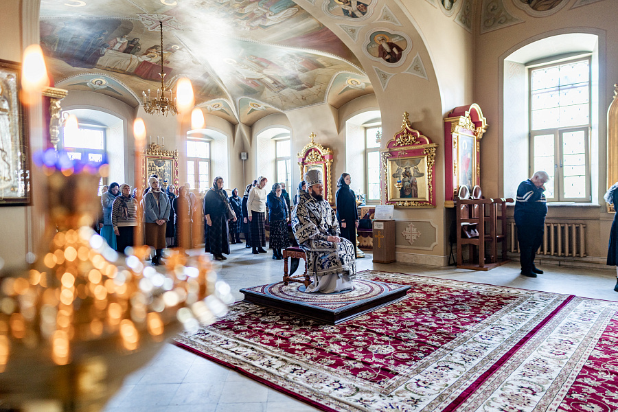 Архиерейское богослужение в Великий Понедельник в Вознесенской Давидовой пустыни