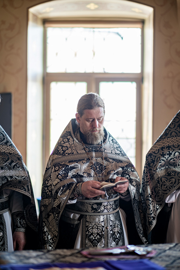 Архиерейское богослужение в Великий Понедельник в Вознесенской Давидовой пустыни