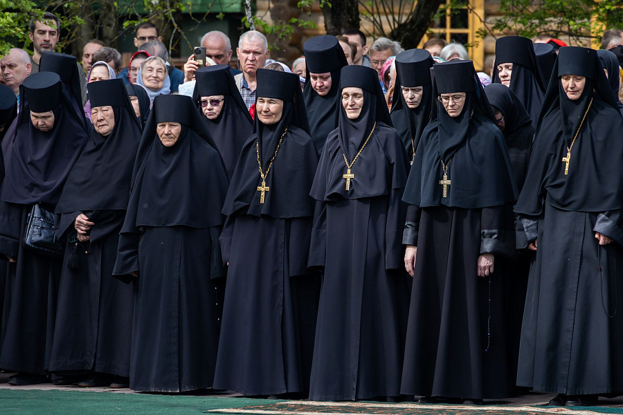 В праздник Собора новомучеников, в Бутове пострадавших, Патриарший наместник Московской митрополии возглавил Литургию на Бутовском полигоне