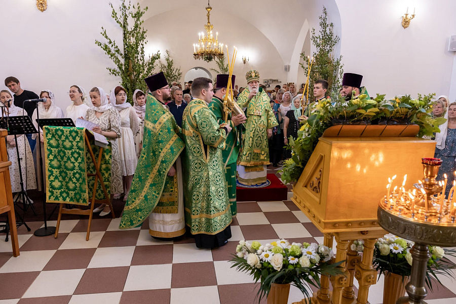 Архипастырское посещение Свято-Троицкого храма (на Репне) города Коломны