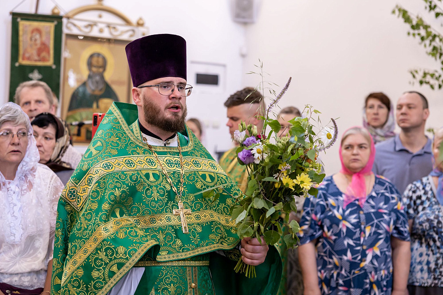 Архипастырское посещение Свято-Троицкого храма (на Репне) города Коломны