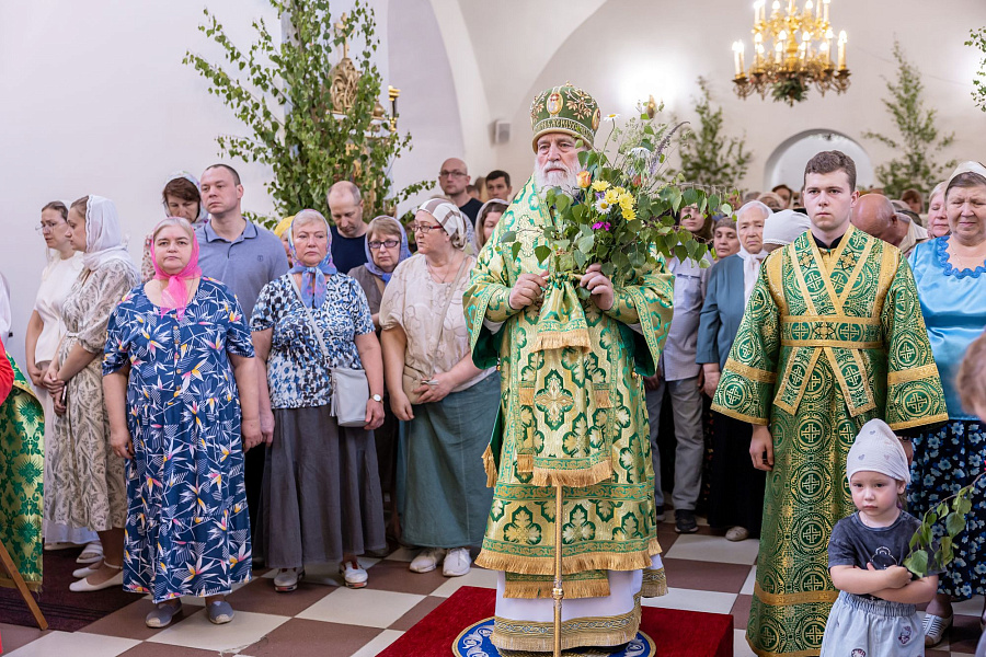 Архипастырское посещение Свято-Троицкого храма (на Репне) города Коломны