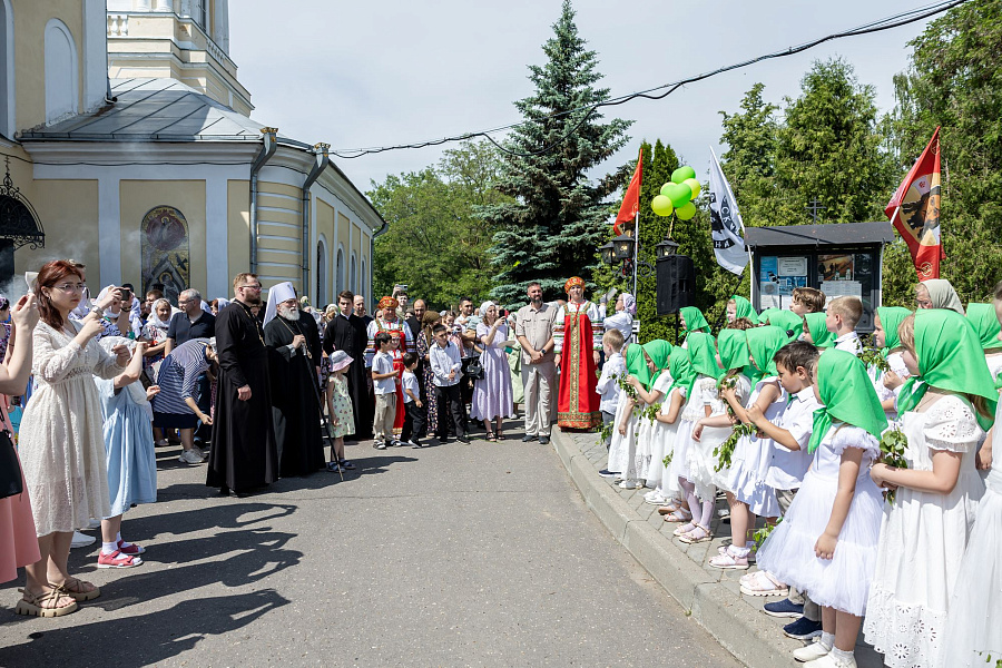 Архипастырское посещение Свято-Троицкого храма (на Репне) города Коломны