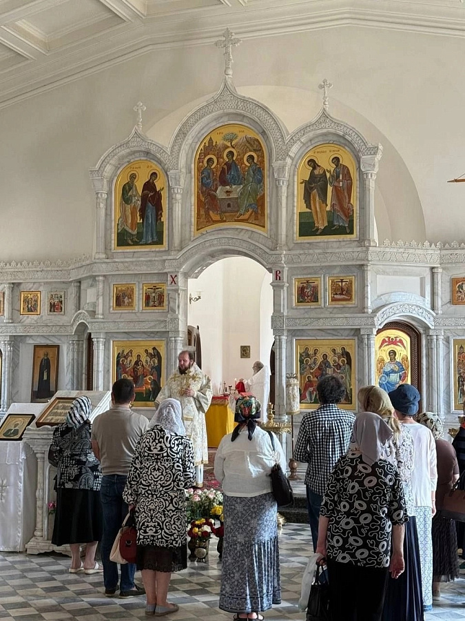 Архиерейское богослужение в Покровском храме города Еревана