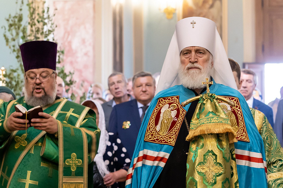 Архиерейское богослужение в Свято-Духовом храме села Шкинь Коломенского округа