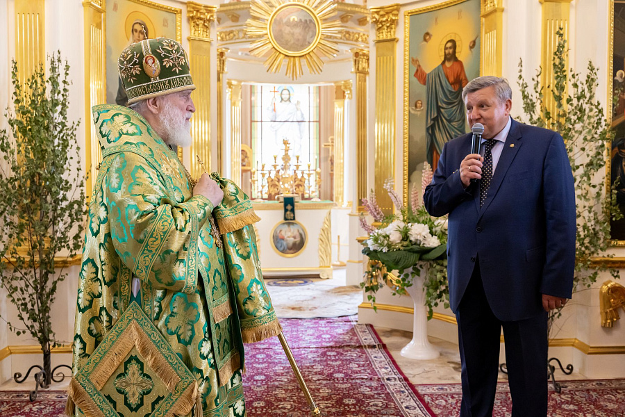 Архиерейское богослужение в Свято-Духовом храме села Шкинь Коломенского округа