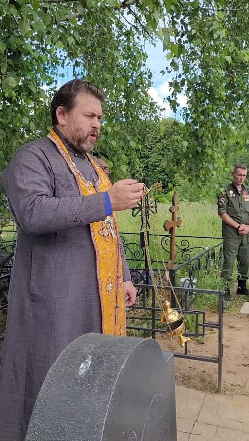 Открытие мемориальной доски воину Евгению Лепину в Софьинской СОШ Раменского м.о. 