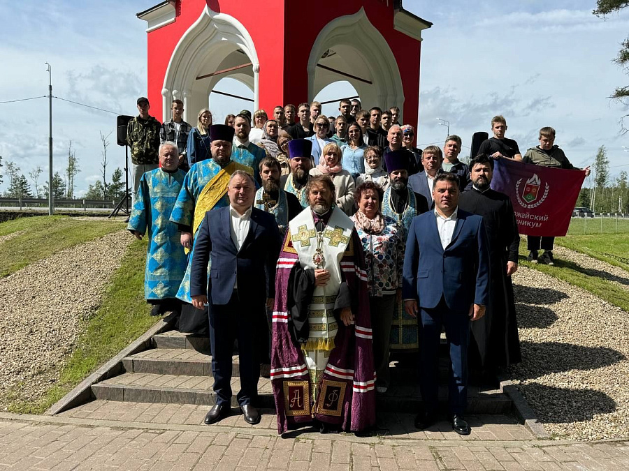 Освящение часовни на истоке реки Москвы 
