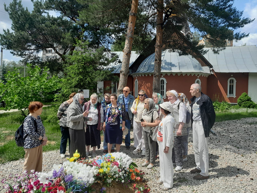 Участники «Активного долголетия» на Пантелеимоновском приходе города Жуковского в июне