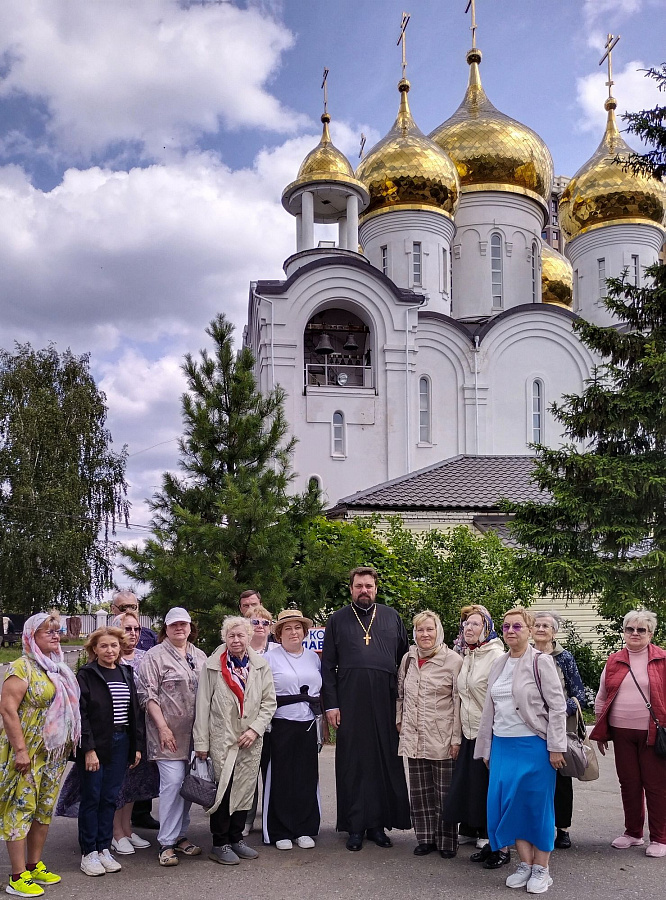 Участники «Активного долголетия» на Пантелеимоновском приходе города Жуковского в июне