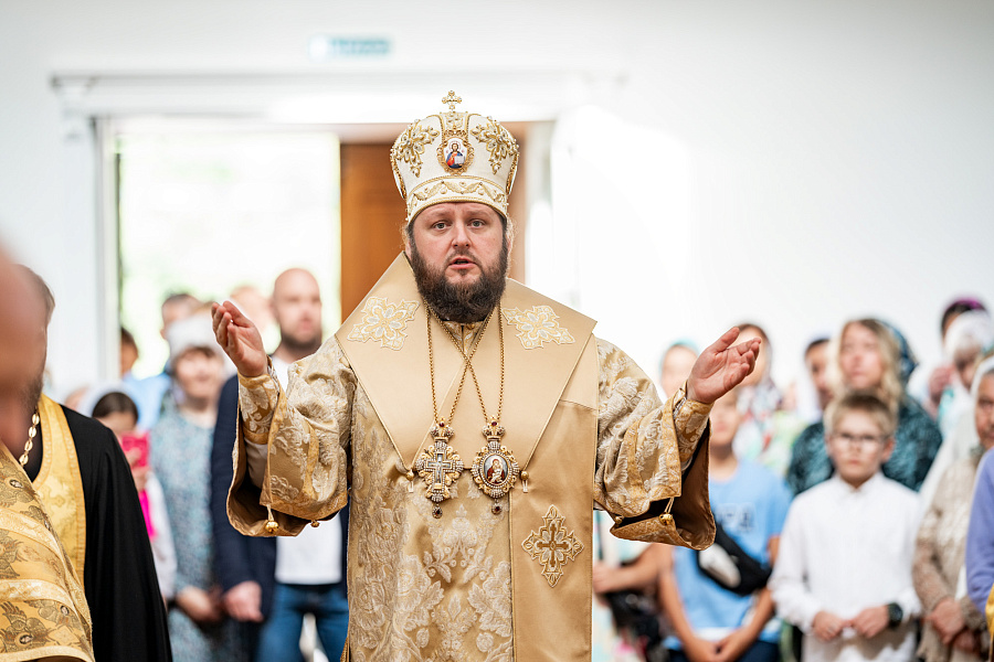 Архиерейское богослужение в Благовещенском храме посёлка Поливаново г.о. Подольск
