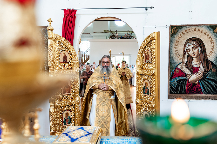 Архиерейское богослужение в Благовещенском храме посёлка Поливаново г.о. Подольск