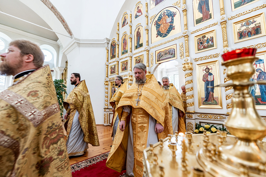 Архиерейское богослужение в Благовещенском храме посёлка Поливаново г.о. Подольск