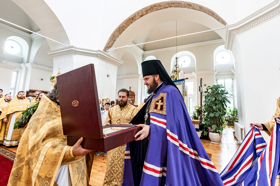 Архиерейское богослужение в Благовещенском храме посёлка Поливаново г.о. Подольск