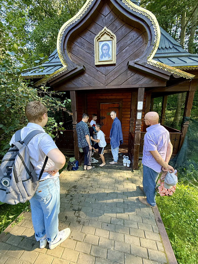 Паломническая поездка прихожан Иоанно-Богословского храма г. Коломна в Вознесенскую Давидову пустынь и на источник в с. Талеж