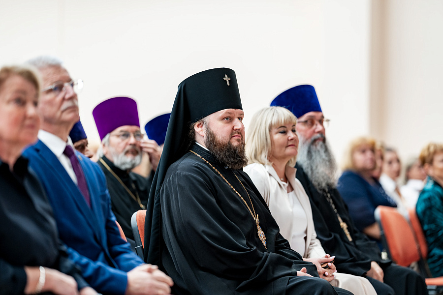 Августовская педагогическая конференция в гимназии имени Подольских курсантов мкрн. Климовск города Подольска