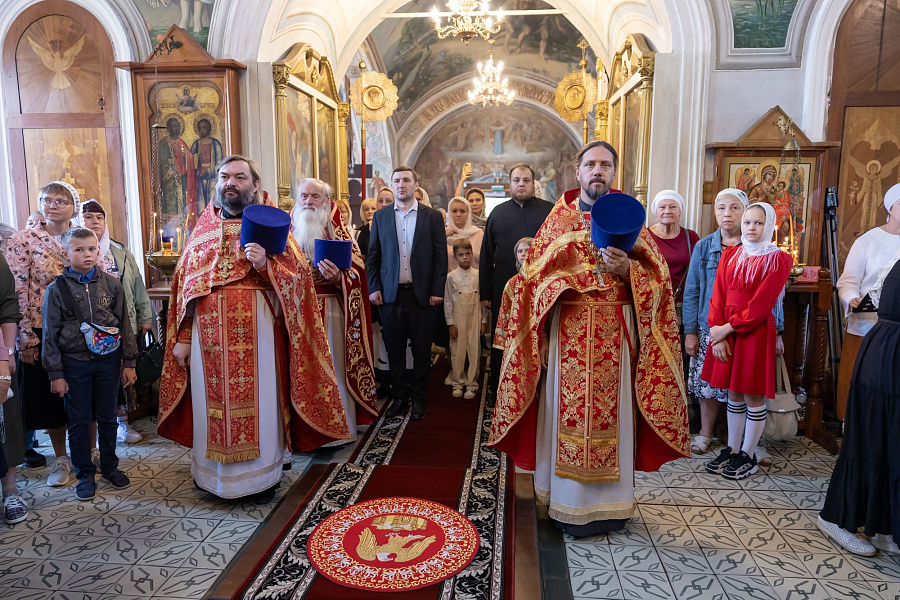 Престольный праздник в храме святых мучеников Флора и Лавра города Каширы