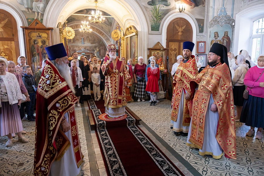 Престольный праздник в храме святых мучеников Флора и Лавра города Каширы