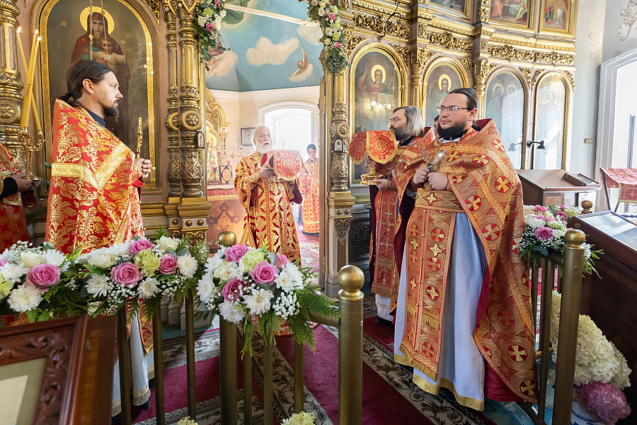 Престольный праздник в храме святых мучеников Флора и Лавра города Каширы