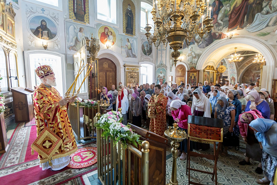 Престольный праздник в храме святых мучеников Флора и Лавра города Каширы
