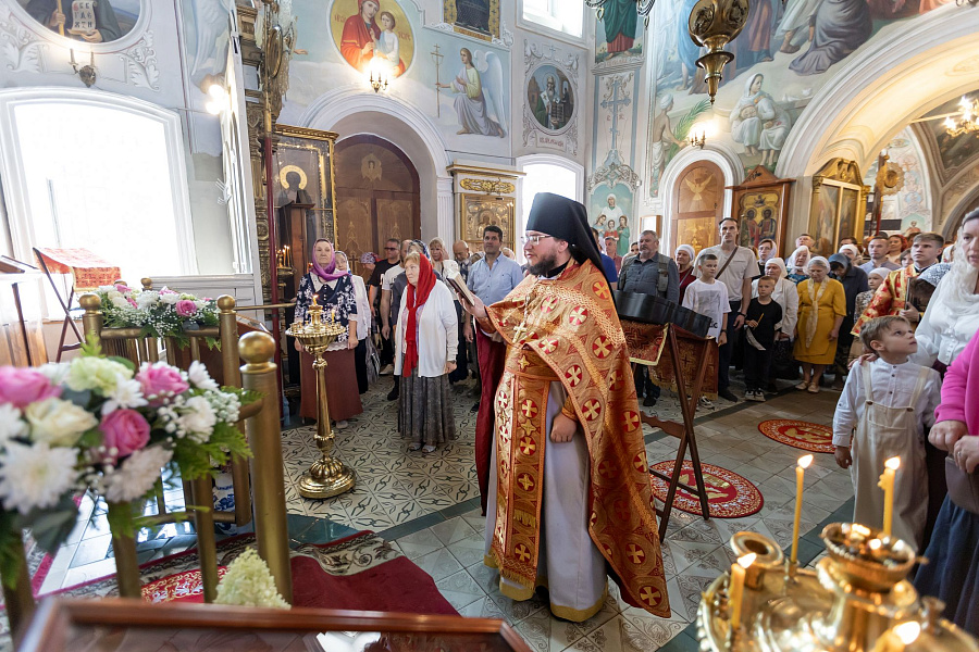 Престольный праздник в храме святых мучеников Флора и Лавра города Каширы