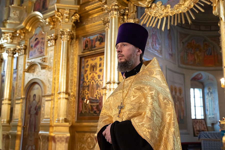 Молебное пение перед началом учебного года в Успенском кафедральном соборе г. Коломна