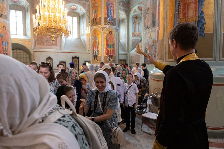 Молебное пение перед началом учебного года в Успенском кафедральном соборе г. Коломна