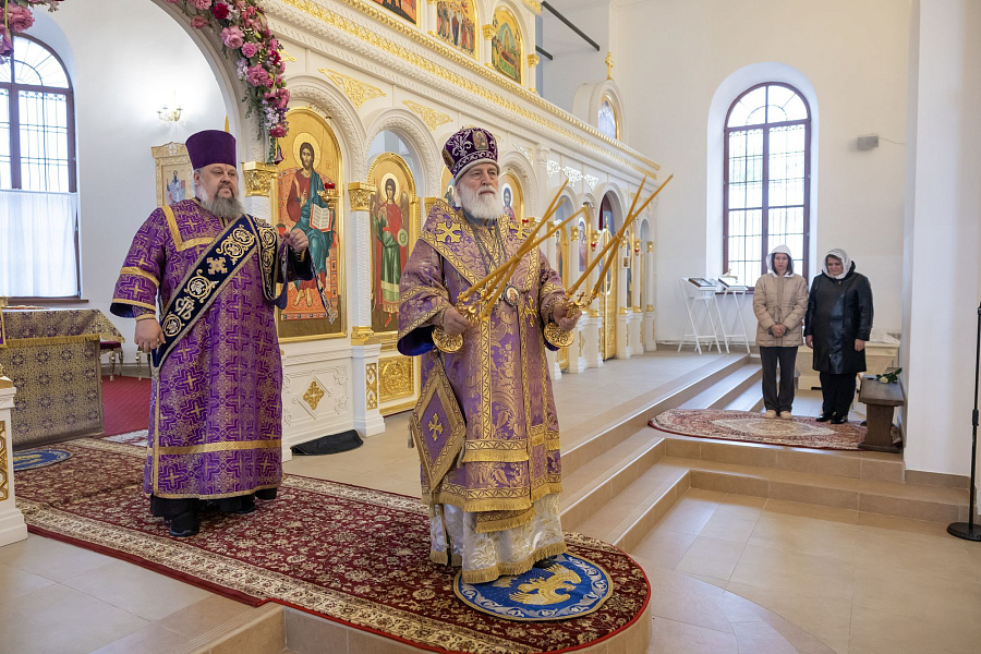 Архиерейское богослужение в Никитском женском монастыре города Каширы
