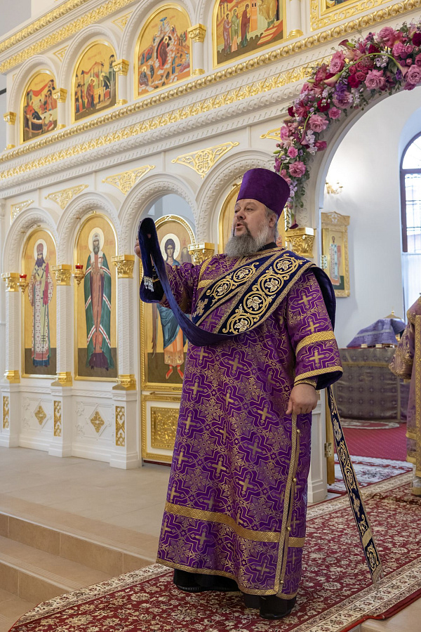Архиерейское богослужение в Никитском женском монастыре города Каширы
