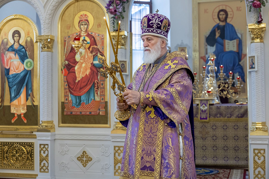 Архиерейское богослужение в Никитском женском монастыре города Каширы