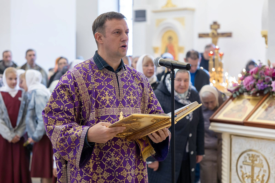 Архиерейское богослужение в Никитском женском монастыре города Каширы