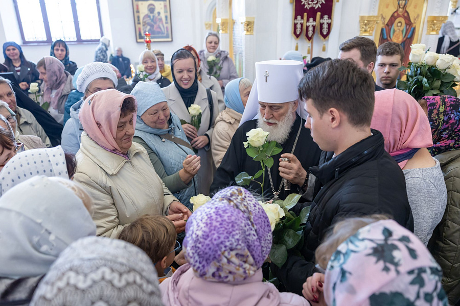 Архиерейское богослужение в Никитском женском монастыре города Каширы