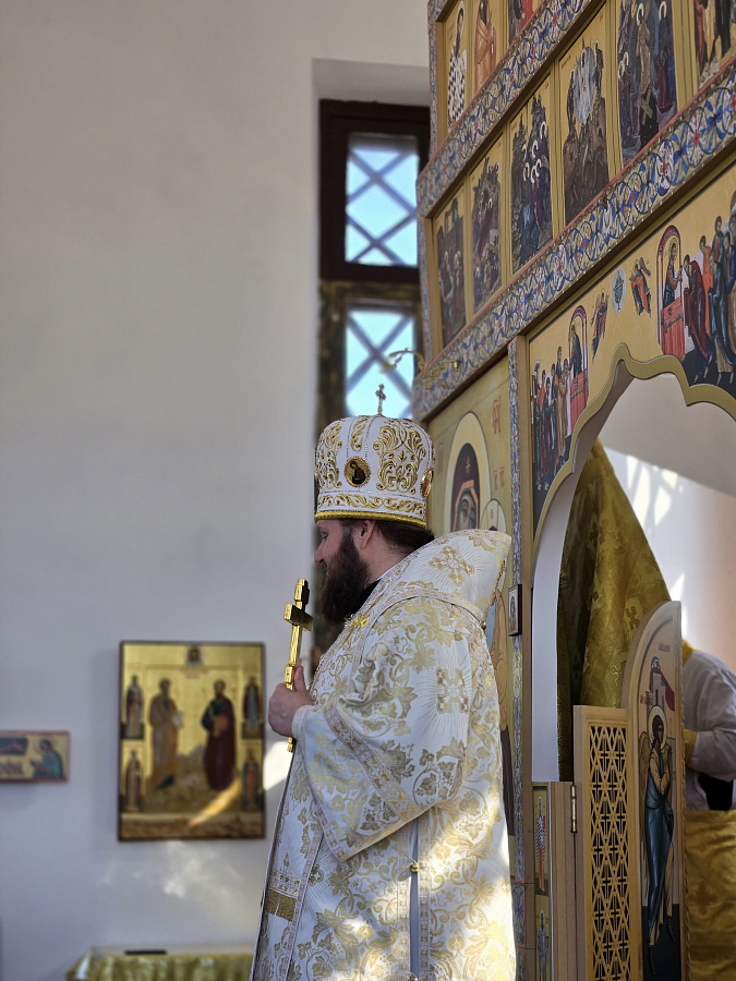 Архиерейское богослужение в храме Архистратига Божия Михаила города Гюмри