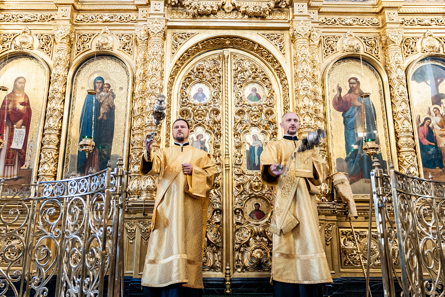 Принесение ковчега с частицей мощей святителя Тихона, Патриарха Московского, в Подольскую епархию