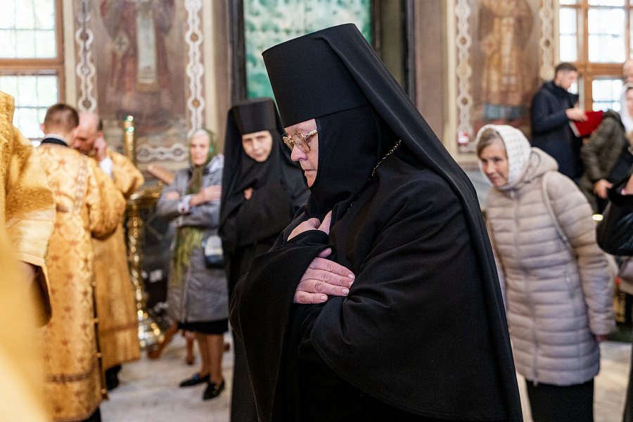 Принесение ковчега с частицей мощей святителя Тихона, Патриарха Московского, в Подольскую епархию