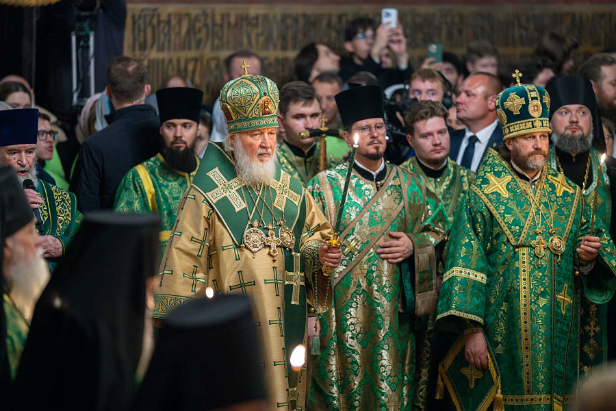 В канун дня памяти преподобного Сергия Радонежского Святейший Патриарх Кирилл совершил всенощное бдение в Троице-Сергиевой лавре