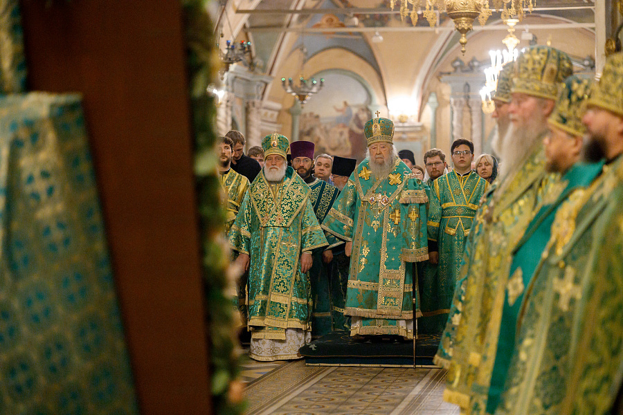 В канун дня памяти преподобного Сергия Радонежского Святейший Патриарх Кирилл совершил всенощное бдение в Троице-Сергиевой лавре