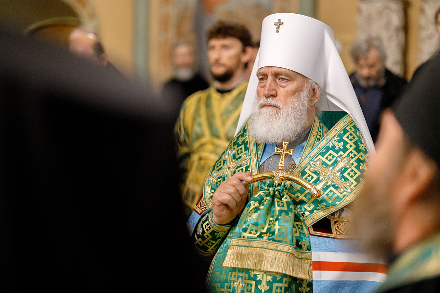 В канун дня памяти преподобного Сергия Радонежского Святейший Патриарх Кирилл совершил всенощное бдение в Троице-Сергиевой лавре