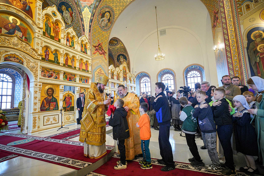Святейший Патриарх Кирилл освятил Троицкий храм в селе Саввино муниципального округа Егорьевск Московской области