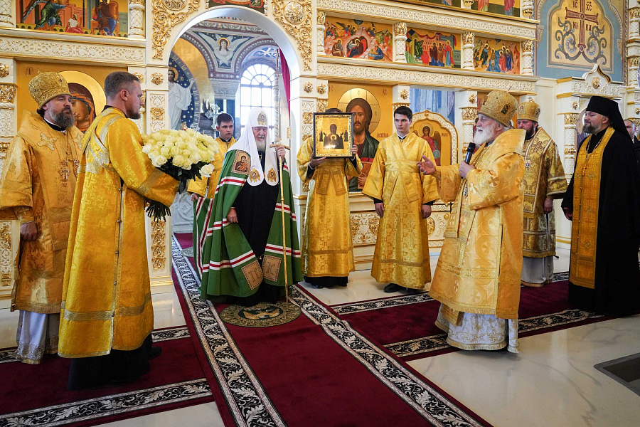 Святейший Патриарх Кирилл освятил Троицкий храм в селе Саввино муниципального округа Егорьевск Московской области
