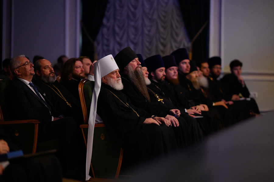 Патриарший наместник Московской митрополии возглавил торжества в актовый день Московской духовной академии