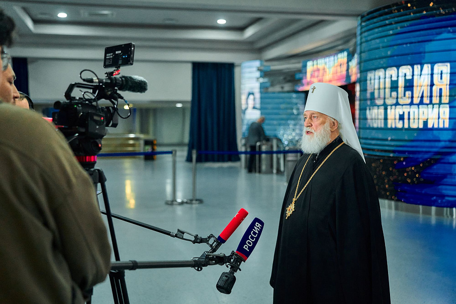 Митрополит Крутицкий и Коломенский Павел: журналисты могут стать святыми, если будут нести людям мир и добро
