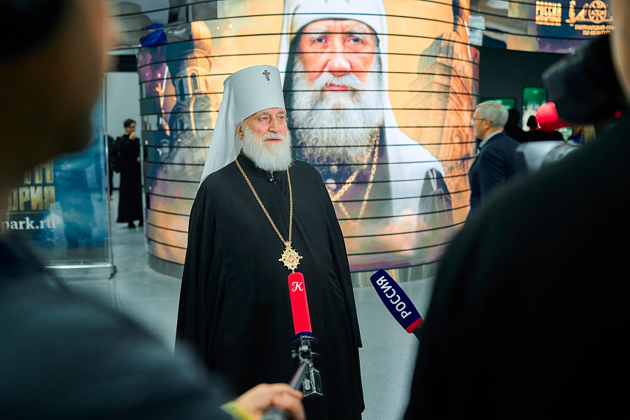 Митрополит Крутицкий и Коломенский Павел: журналисты могут стать святыми, если будут нести людям мир и добро