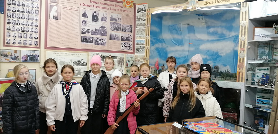 Учащиеся школ на Пантелеимоновском приходе города Жуковского в октябре