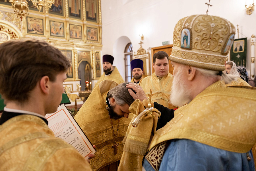 Праздник иконы Божией Матери "Всех скорбящих Радость" в Коломне