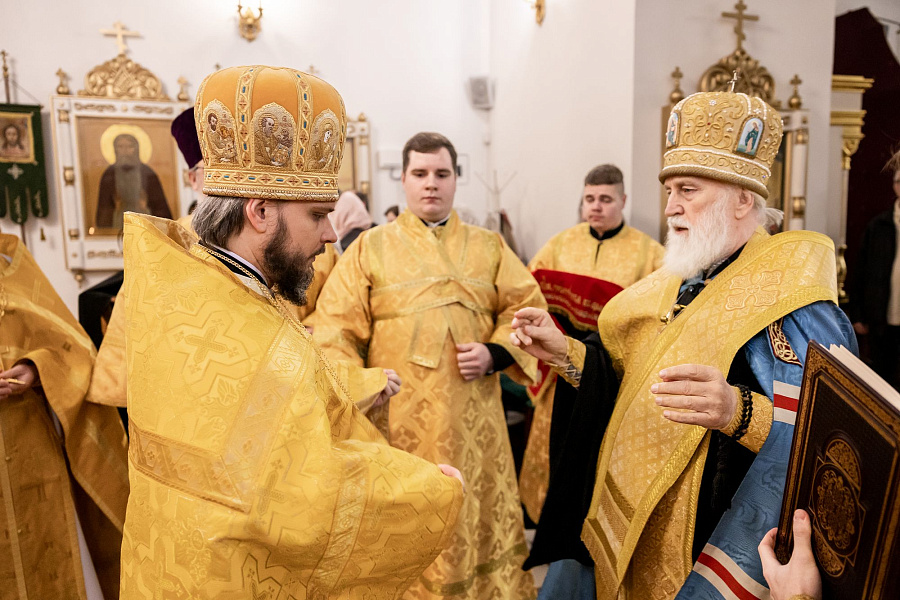 Праздник иконы Божией Матери "Всех скорбящих Радость" в Коломне