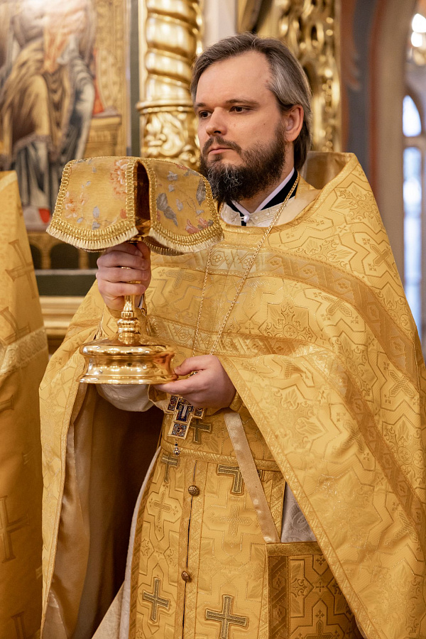 Праздник иконы Божией Матери "Всех скорбящих Радость" в Коломне