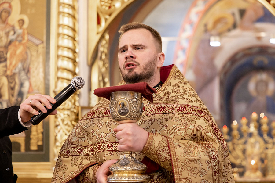 Праздник иконы Божией Матери "Всех скорбящих Радость" в Коломне